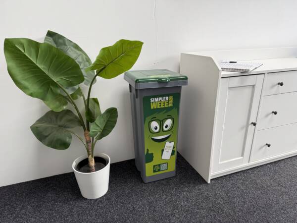 The Dash – 50ltr Lidded WEEE Bin - Image 4
